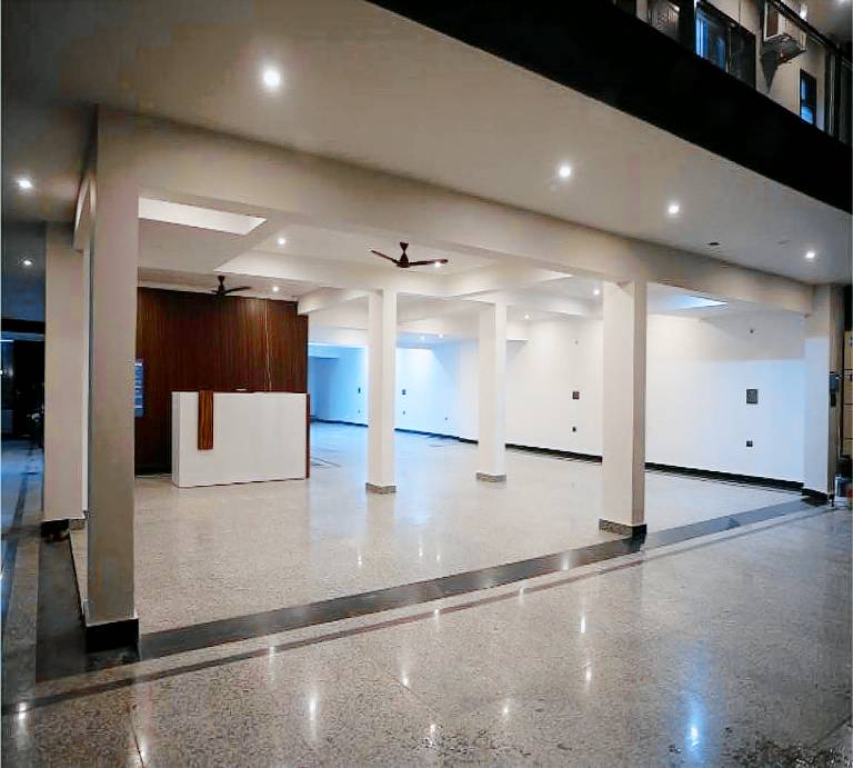 Radiant Blu Hotels Sec 70