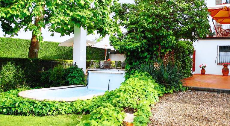 Child-friendly wonderful holiday apartment with yard, pool & patio | Good for workation | Dogs allowed — photo 4