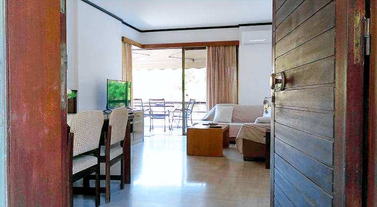 Fully equipped apartment | Close to the beach | Dogs allowed in Vari-Voula-Vouliagmeni