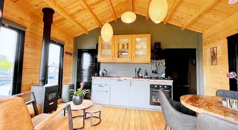 House with 2 rooms for 5 persons — photo 3