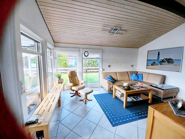 Family-oriented vacation home with patio & barbecue | Dogs allowed — photo 4