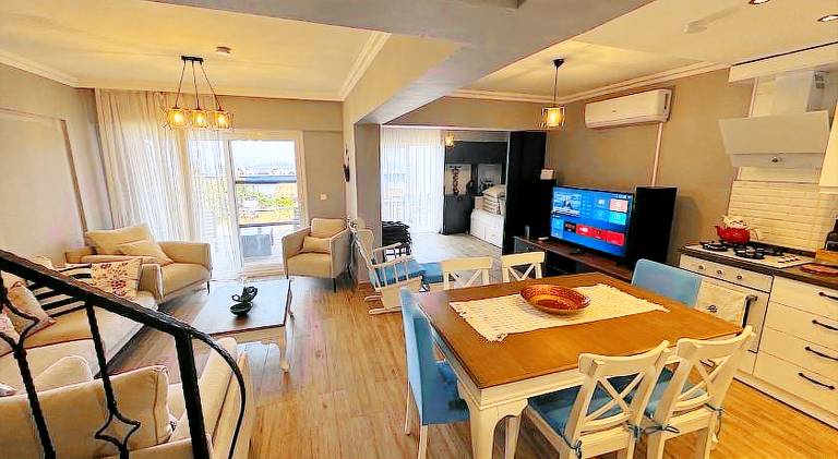 Villa with patio, garden & BBQ | Perfect for remote work — photo 2