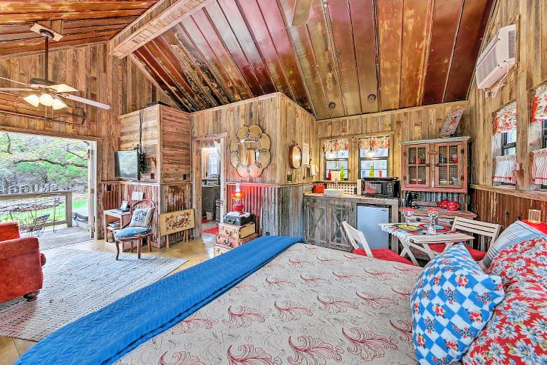 Snuggle Inn Wimberley Cabin w/ Fire Pit + Deck — photo 2