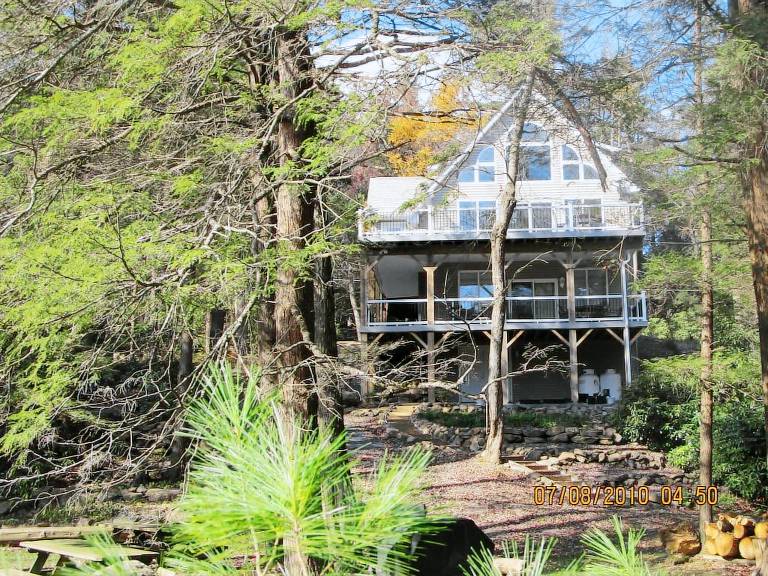 Jim Thorpe Vacation Rentals from 113 HomeToGo