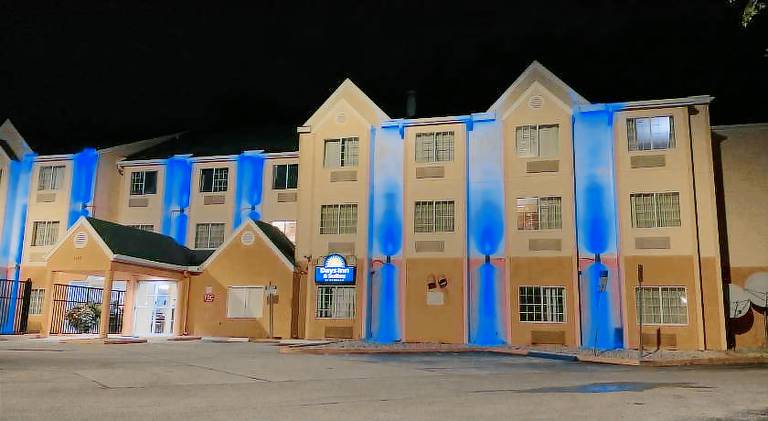 Days Inn & Suites by Wyndham Tampa / Raymond James Stadium — photo 5