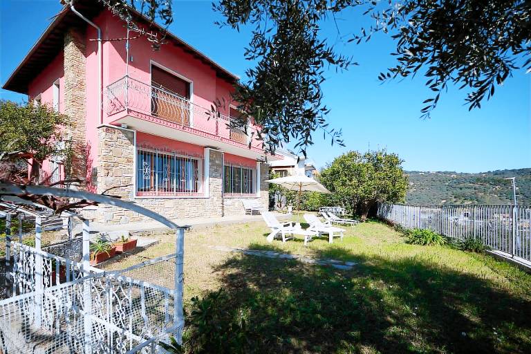 Ferienwohnung in Diano Castello, Cervo für max. 4 Personen Ferienwohnung in Diano Castello, Cervo für max. 4 Personen