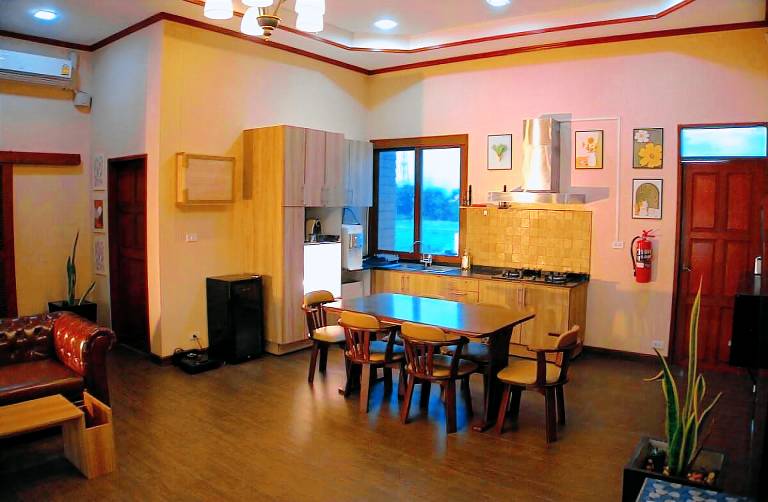 Pleasant villa with terrace & garden | Pets allowed — photo 3