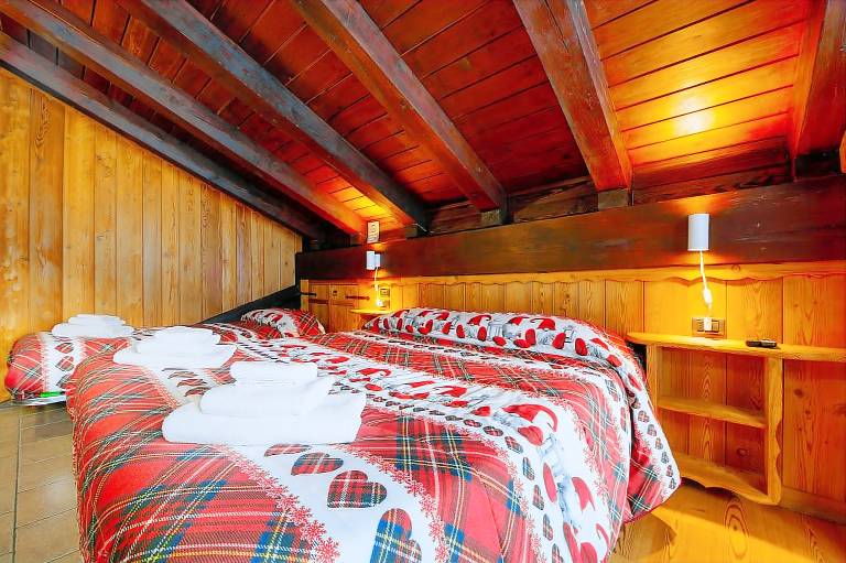 Dedicated room with fast internet, garden & patio | Mountain view — photo 4