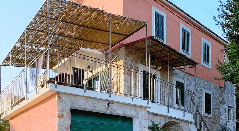 Villa with 3 rooms for 4 persons in Tucepi