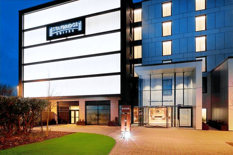 STAYBRIDGE SUITES LONDON-HEATHROW BATH ROAD By IHG — photo 3