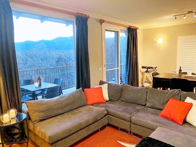 Villa Cessnock