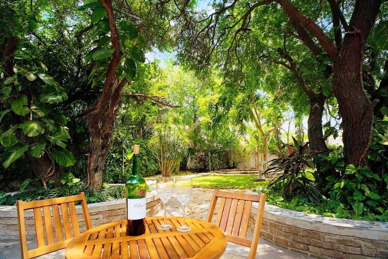 House with pool, barbecue & jacuzzi — photo 5