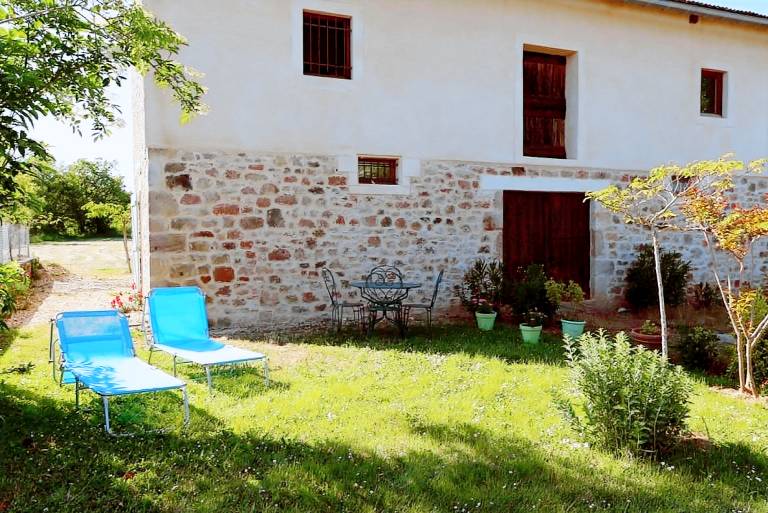Gite with patio & garden — photo 2
