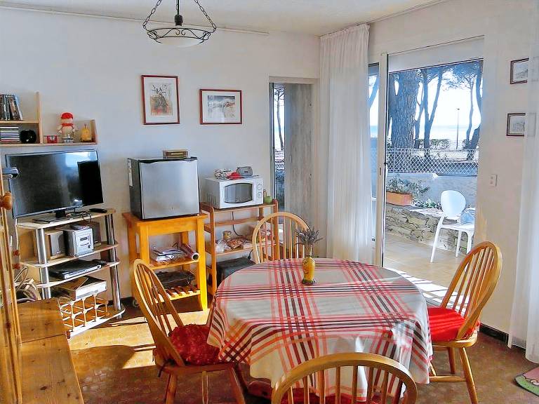 Charming rental apartment with garden, BBQ & terrace | Beach view | Close to the beach | Dogs allowed — photo 3