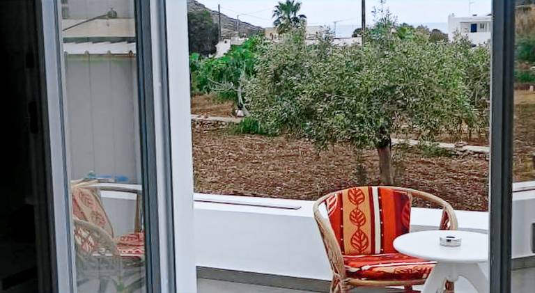 Apartment with terrace — photo 3