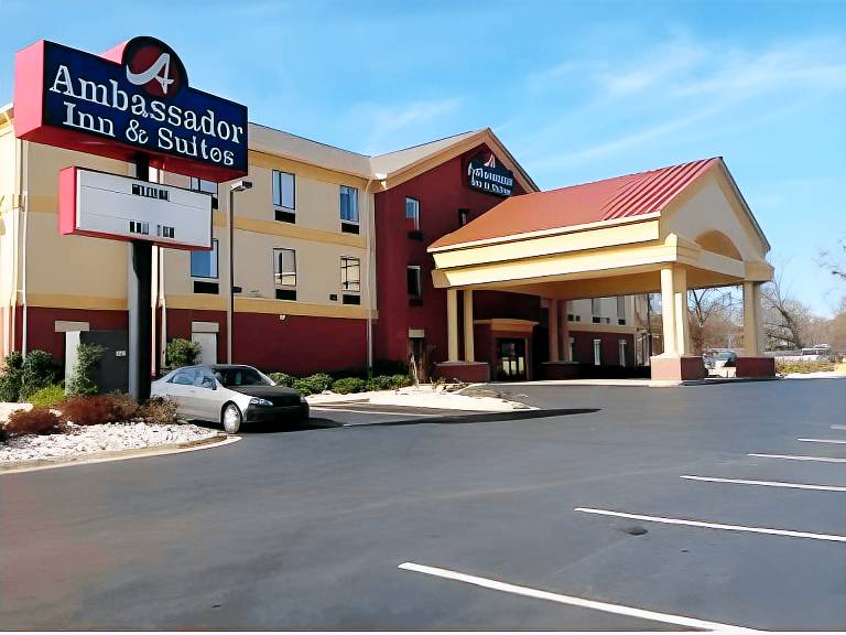 Ambassador Inn & Suites Tuscaloosa University I-20 in Tuscaloosa, AL