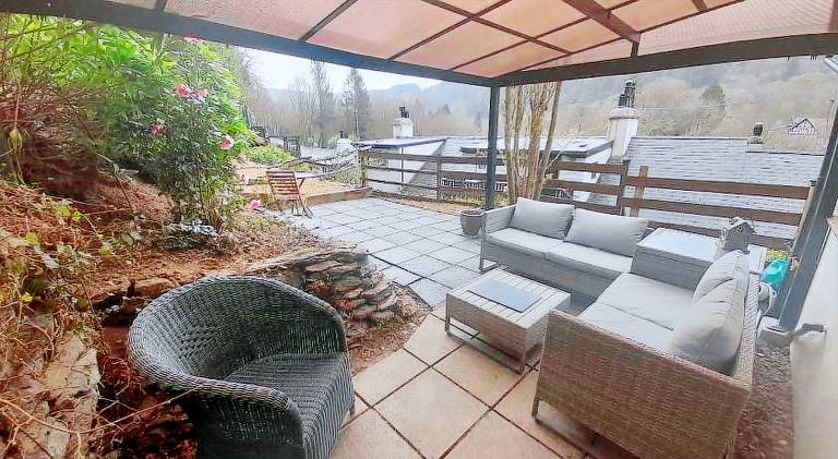 Vacation home with jacuzzi — photo 3