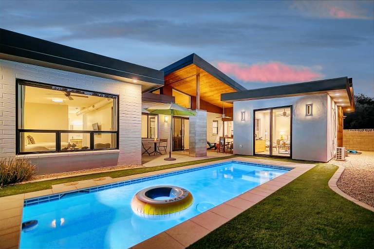 Sundrenched by AvantStay Pool Mins to Old Town