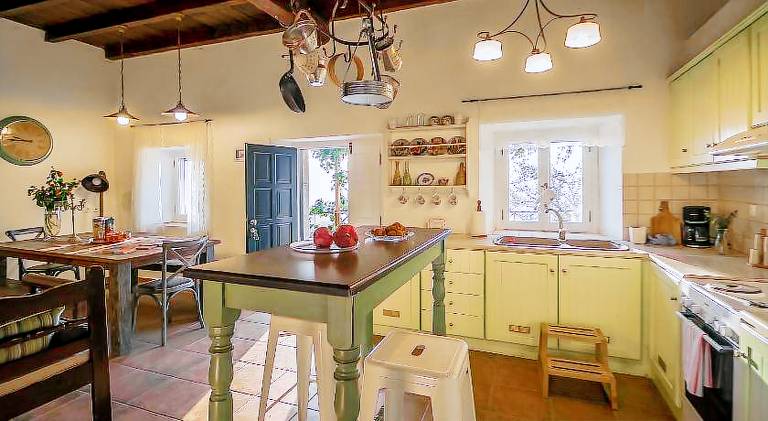 Villa with pool | Pet-friendly — photo 5