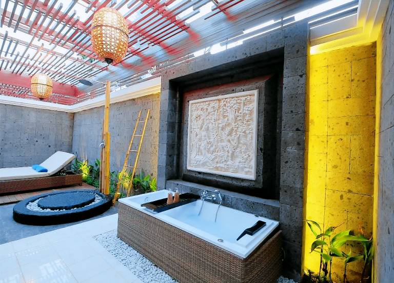 Serviced apartment with jacuzzi, sauna & patio | Good for workation — photo 3