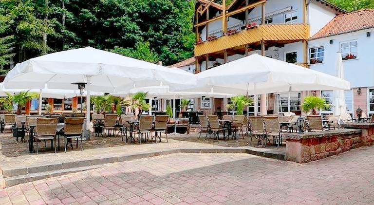 Schlosshotel Landstuhl — photo 4