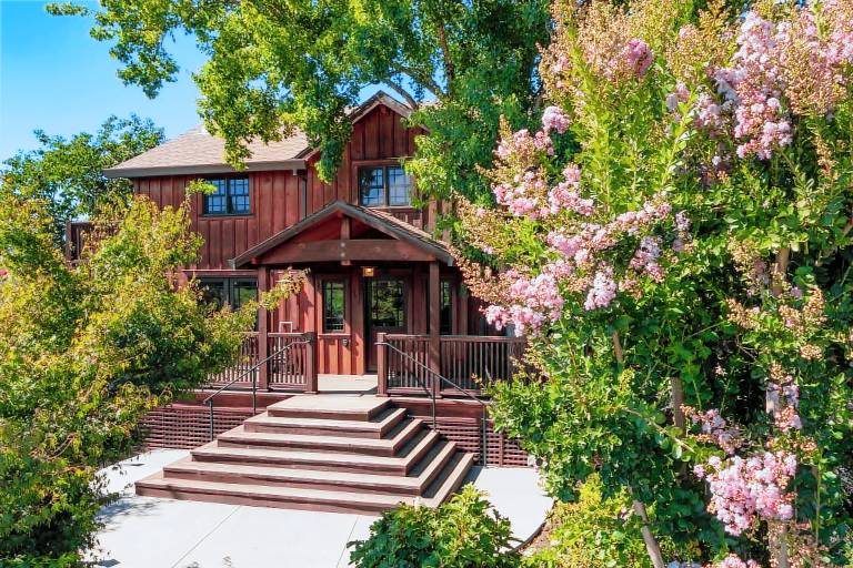 House  Forestville