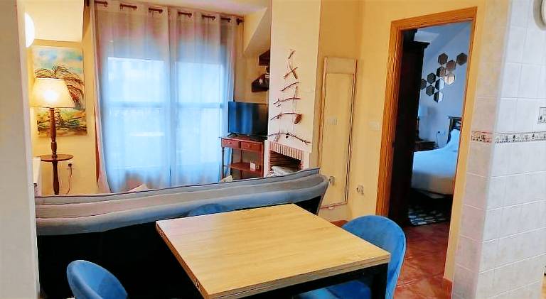 Rental apartment with garden & terrace — photo 2