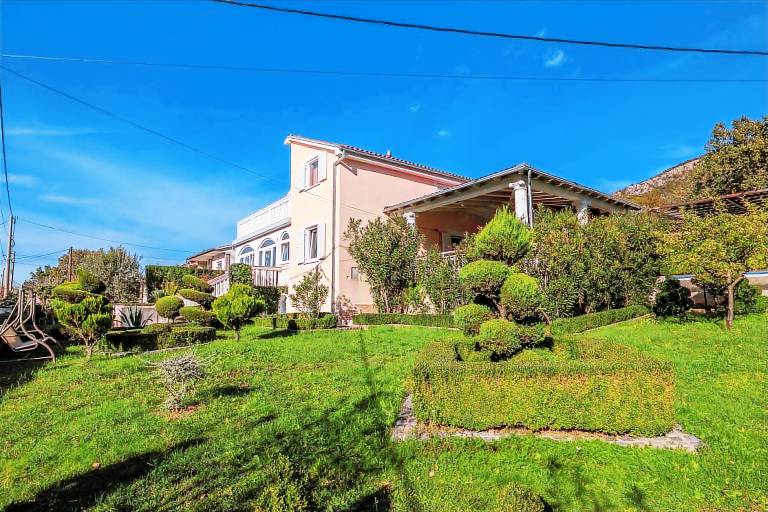 Apartment with garden, barbeque & patio | Suitable for remote work | Pets are welcome — photo 3