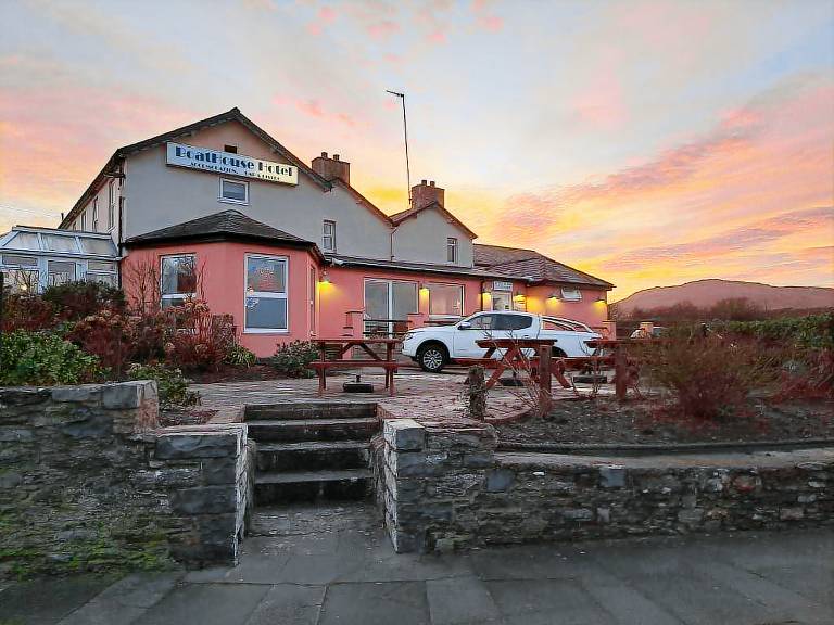 Boathouse Hotel in Holyhead