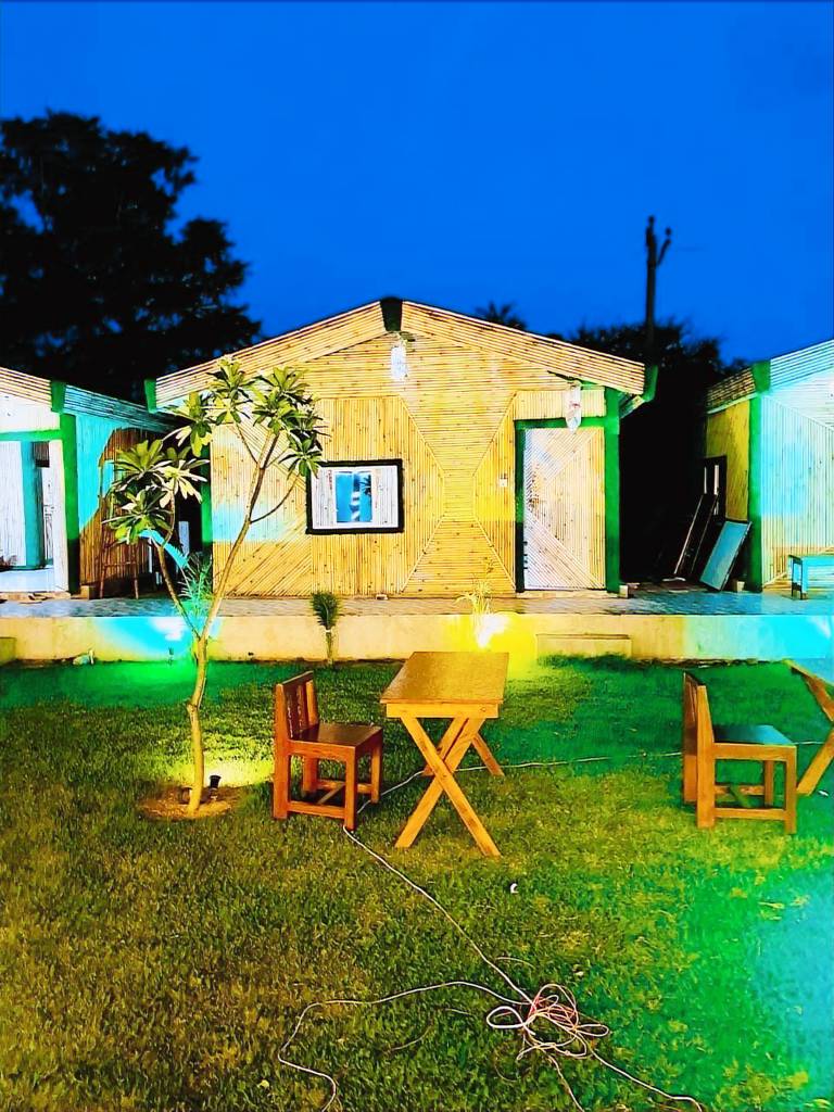 Spacious villa with yard, barbecue & pool | Pets are welcome in Jaipur