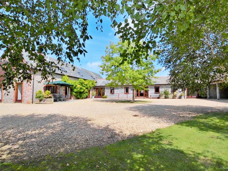 3 Bed in Sherborne FOLWR