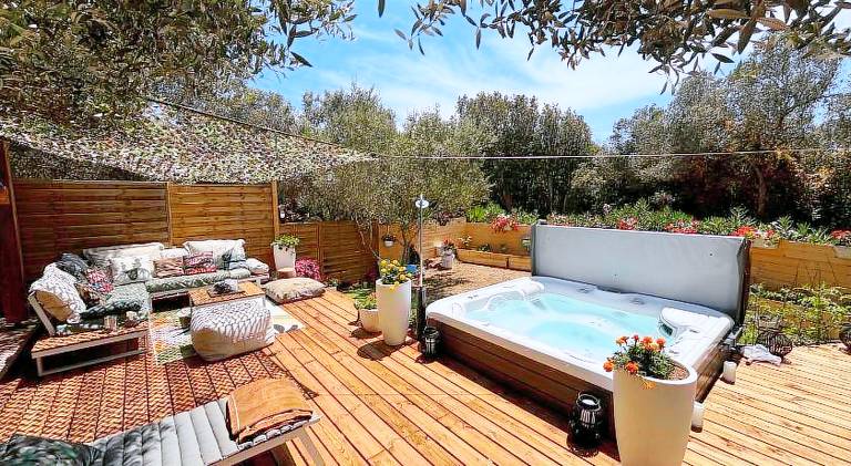 House with jacuzzi | Dogs allowed in Bonifacio