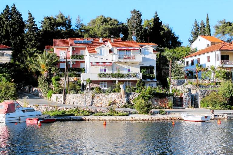 Apartma Vrboska