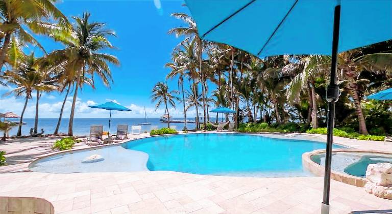 Coral Bay Villas in San Pedro