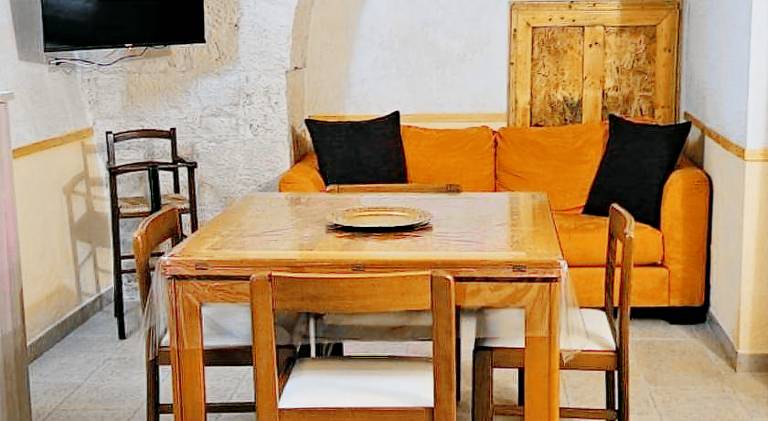 Holiday apartment with yard, barbecue & pool — photo 5