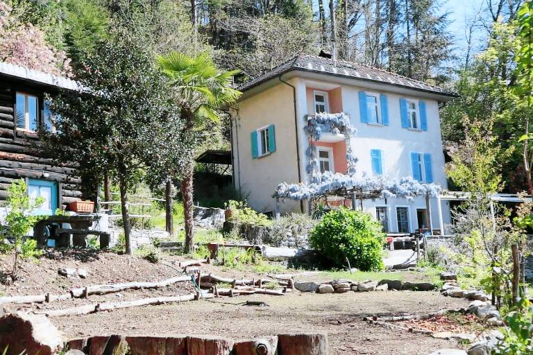 House  Locarno