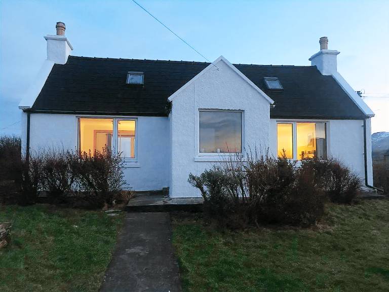 Cottage  Stenscholl