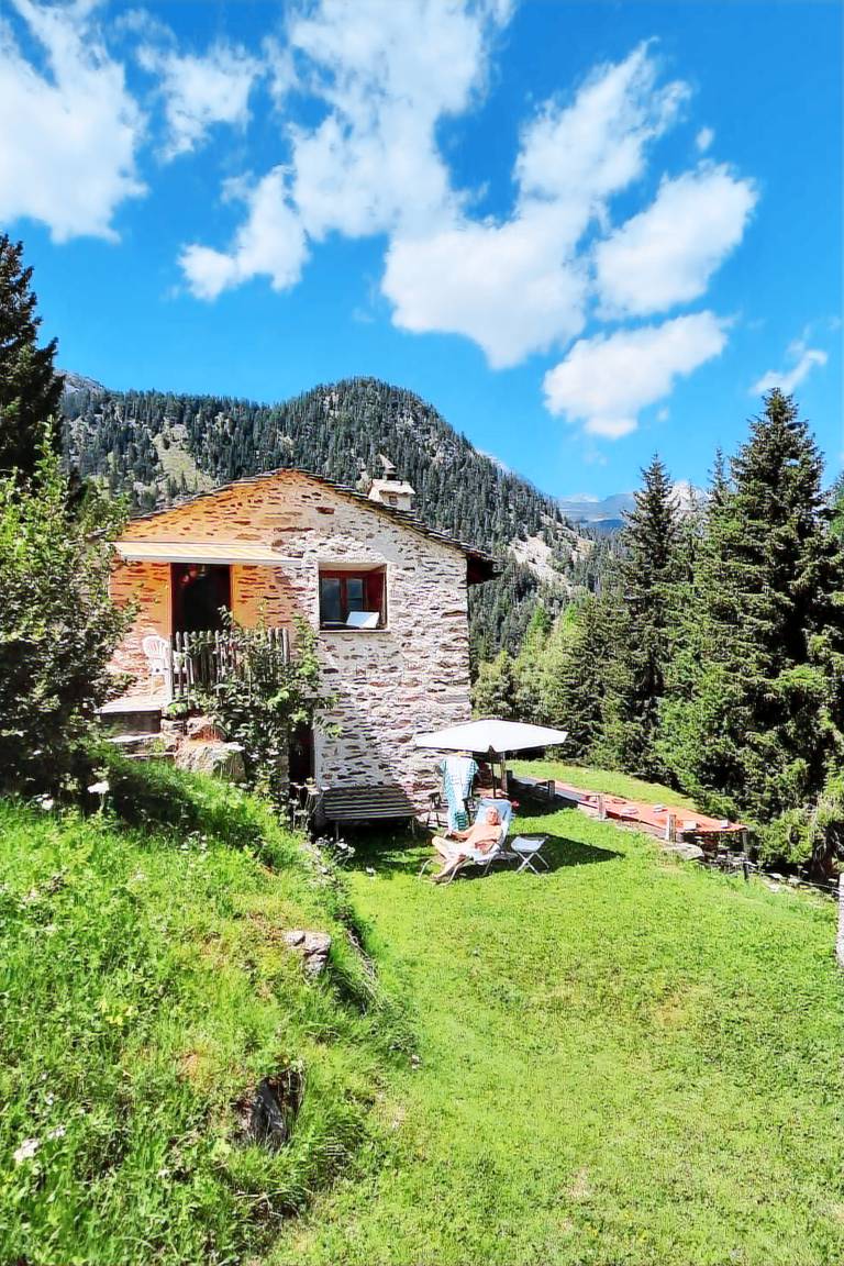 Ferienhaus mit Hund in Poschiavo, Graubünden für max. 3 Personen Ferienhaus mit Hund in Poschiavo, Graubünden für max. 3 Personen