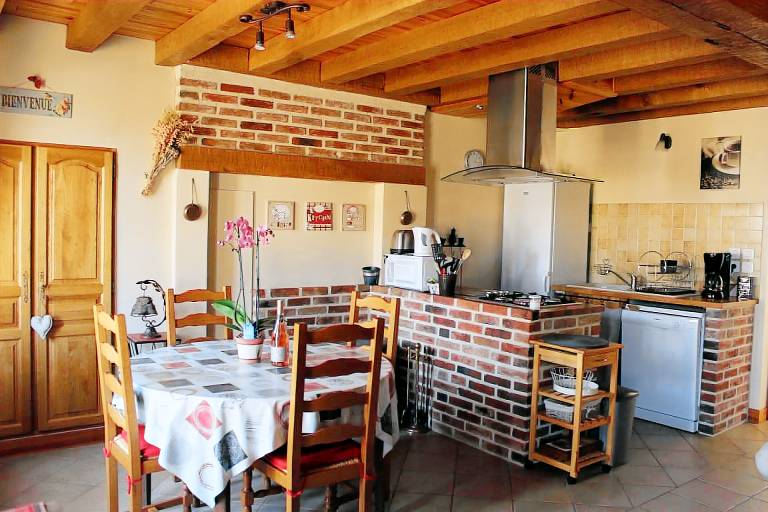 Gite with patio & yard — photo 4