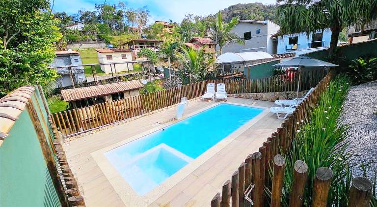 Charming house with pool | Pets allowed — photo 3