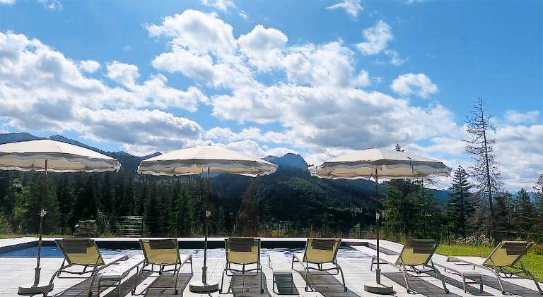 Apartment with jacuzzi & pool — photo 4