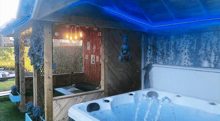 Big house with jacuzzi | Dogs allowed — photo 3