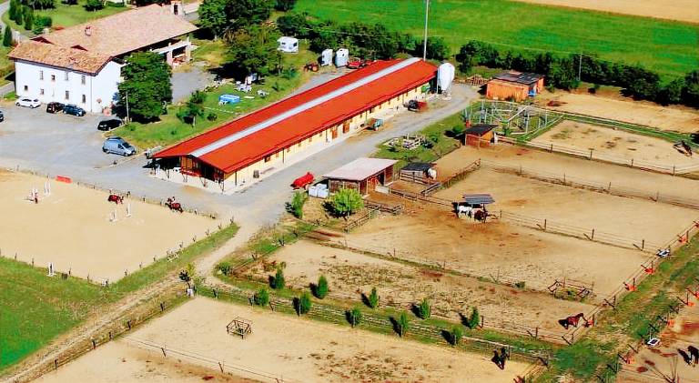 Farm with BBQ, garden & patio in Alessandria