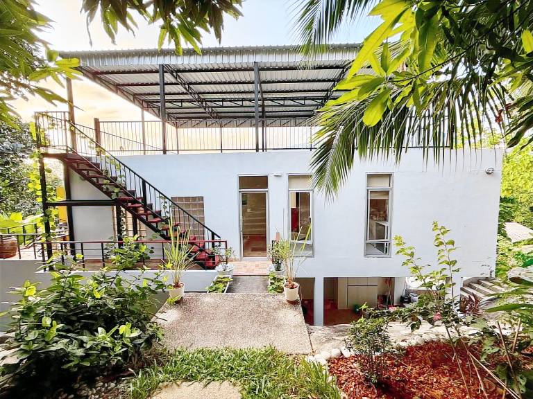 Family-friendly vacation home with garden, patio & BBQ | Nature view | Pets are welcome in Patong