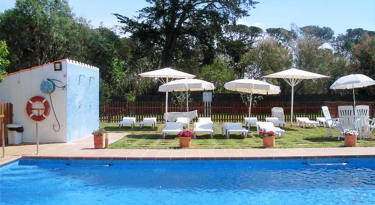 Rental apartment with pool — photo 2