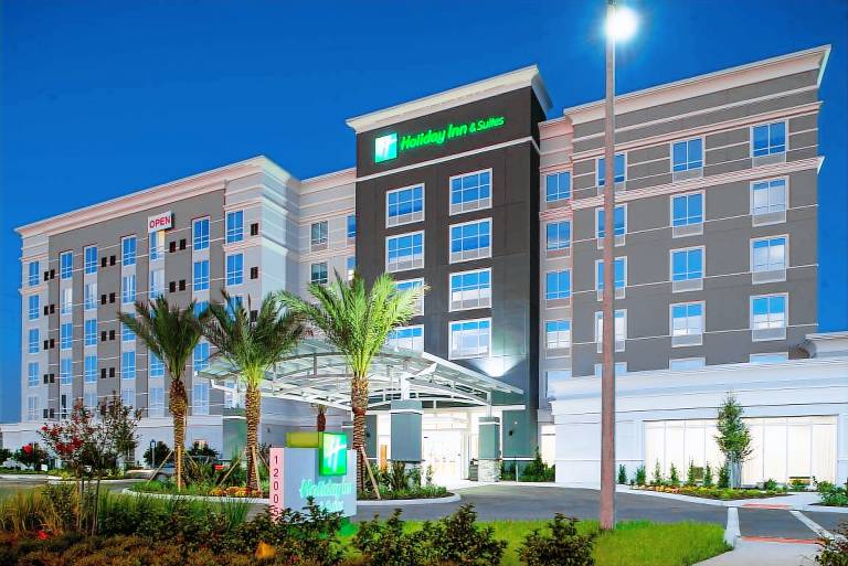 Holiday Inn & Suites Orlando I-Drive - Theme Parks by IHG in Lake Buena Vista, FL