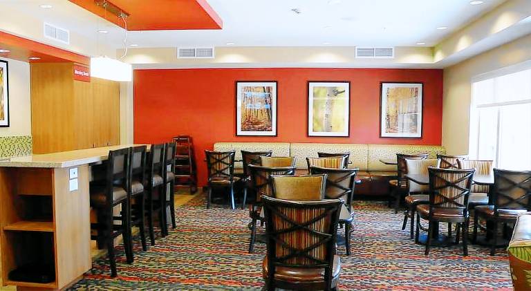 TownePlace Suites by Marriott Redding — photo 5