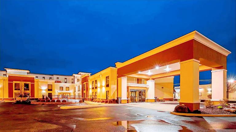 Best Western Plus Parkway Hotel