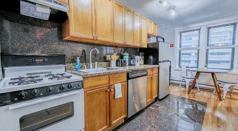 Pleasant rental apartment | Near Freedom Trail | Perfect for remote work | Pet-friendly — photo 3