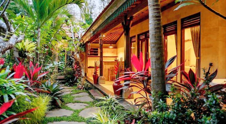 Family-friendly wonderful villa with terrace, jacuzzi & grill | Good for workation | Dogs allowed in Ubud